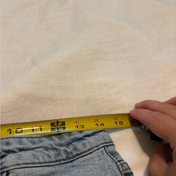 Zara Light Wash High Waisted Dad Shorts Size 8 - Picture 4 of 5